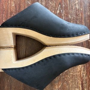 Bryr midsize heel clog